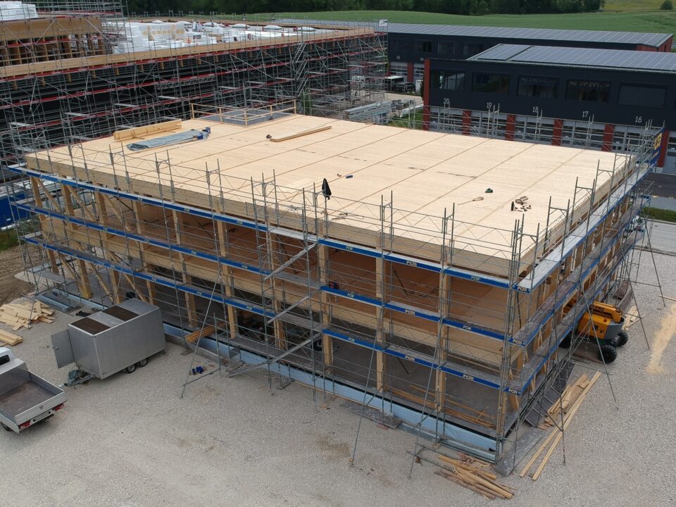 Halle artisanale et administrative Enpra à Champagne 