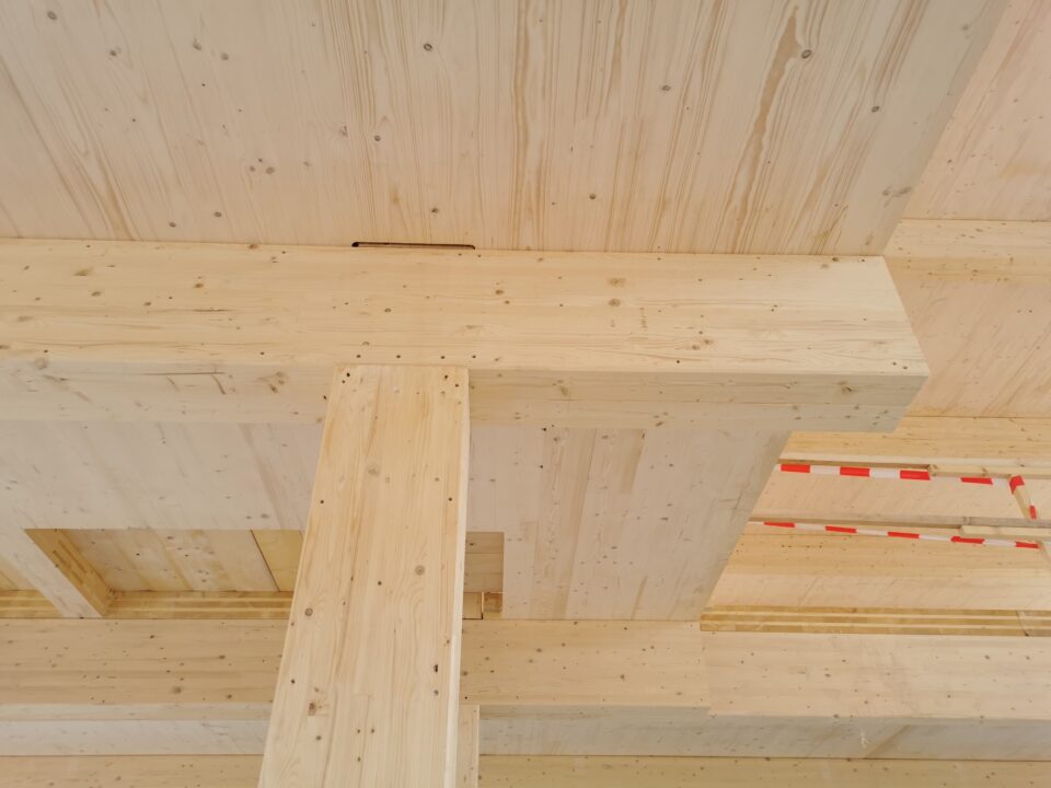 Halle artisanale et administrative Enpra à Champagne 